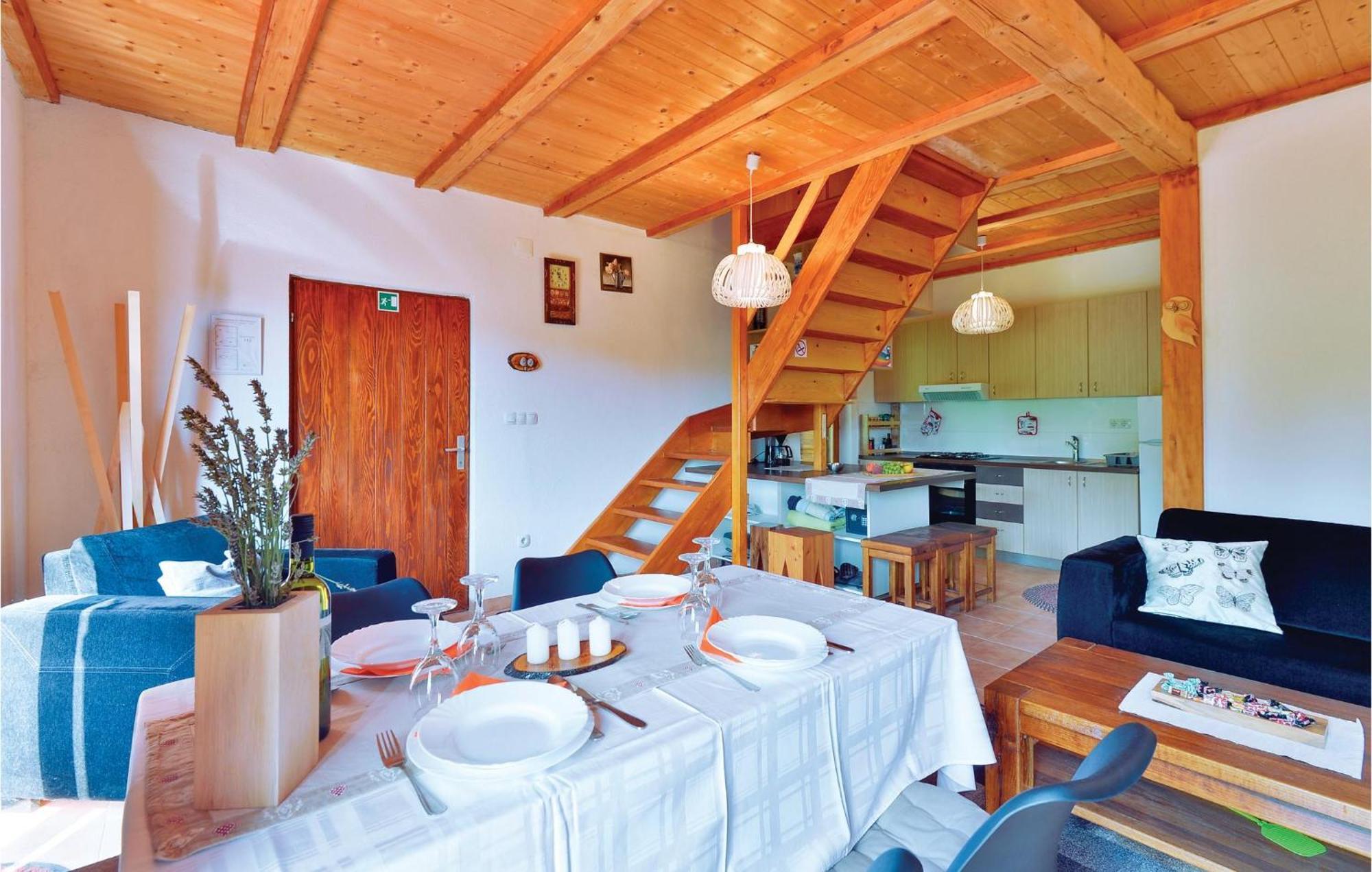 2 Bedroom Gorgeous Home In Trstenik Puscanski Exterior photo